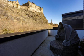 Amazing 2 Bedroom Apartment with Views of Edinburgh Castle